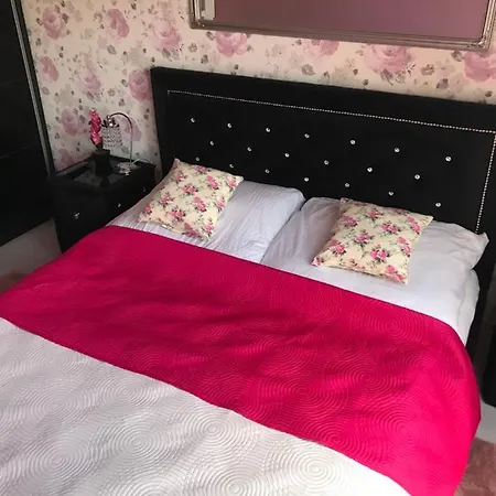 Apartament Glamour Apartment *